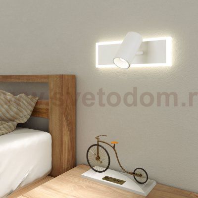 Настенный светодиодный светильник с USB и Type-C 20127/1 LED белый Eurosvet Binar