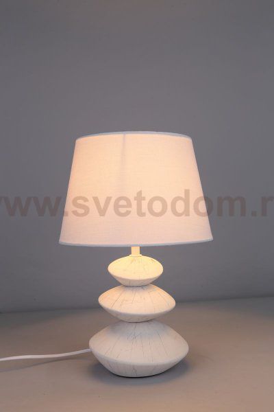 Настольная лампа Omnilux OML-82214-01 Lorraine